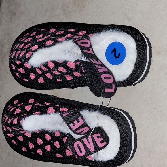 Chulis Slip-On Black Fuzzy Iridescent Butterflies Pink Heart Clog Stretchy Strap - Picture 7 of 9